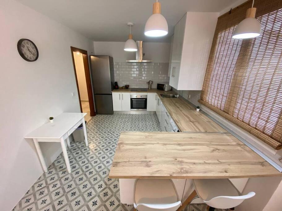 Apartamento En Centro Con Garaje Sanlucar de Barrameda Luaran gambar